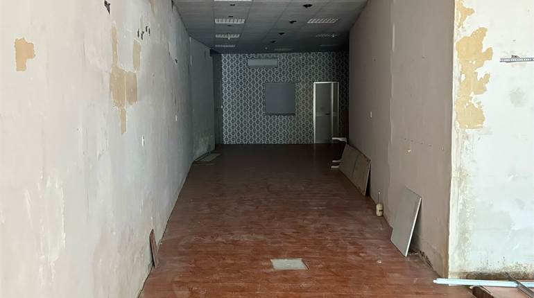 Fgura - Commercial Showroom - For Rent