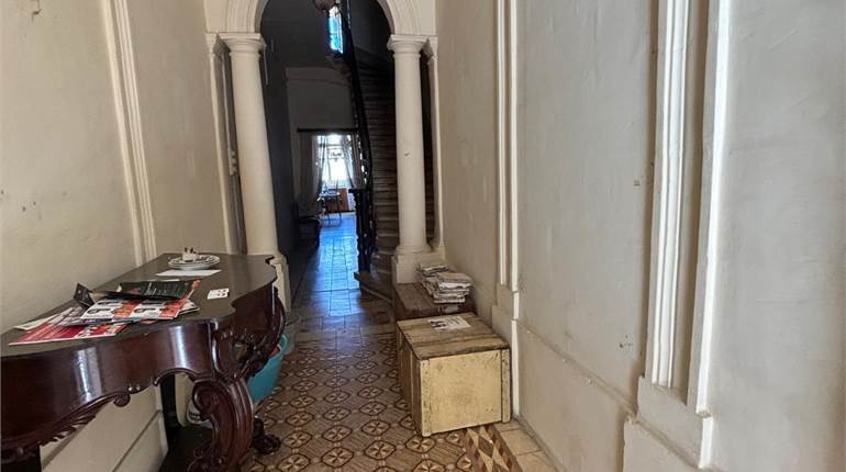 Marsa - 3 Bedroom Older Type Maisonette With Roof 