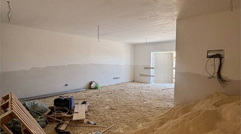 Qormi - 2 BDR Finished Apartment + box room