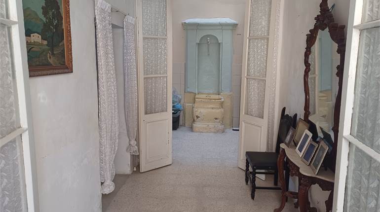 Bormla- Unconverted Corner Townhouse in Uca Area
