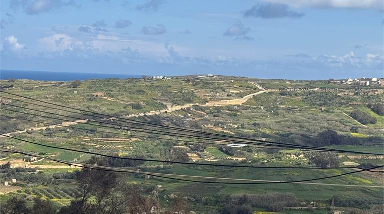 Xaghra Gozo - 3 Bedroom Furnished Apartment + Backyard