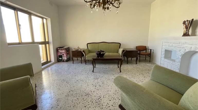 Hamrun - 3 Double Bedroom Maisonette + Back & Front Terrace + Roof & Airspace 