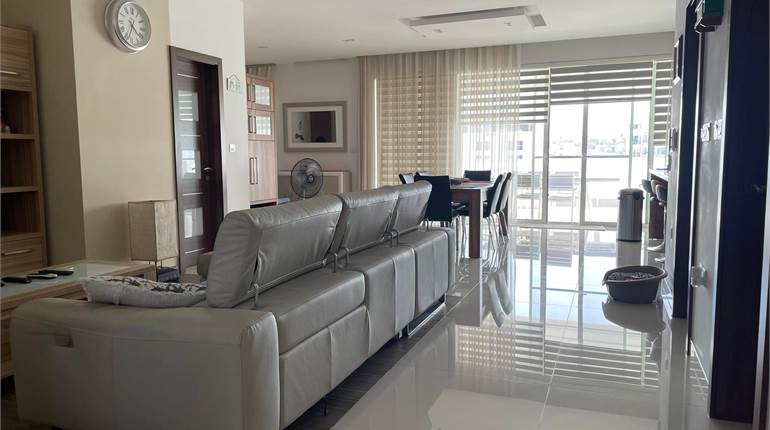 Qawra - 3 Bedroom Penthouse + 4 Car Garage + Views