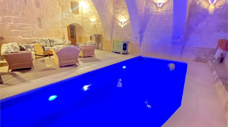 Qormi - 4 Bedroom Converted HOC + Pool + Flat Let