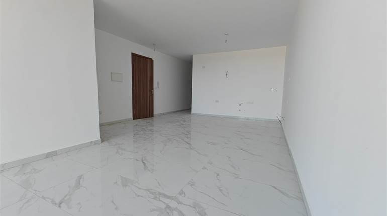 Lija, 3Bdr Aprt, finished bathrooms/doors