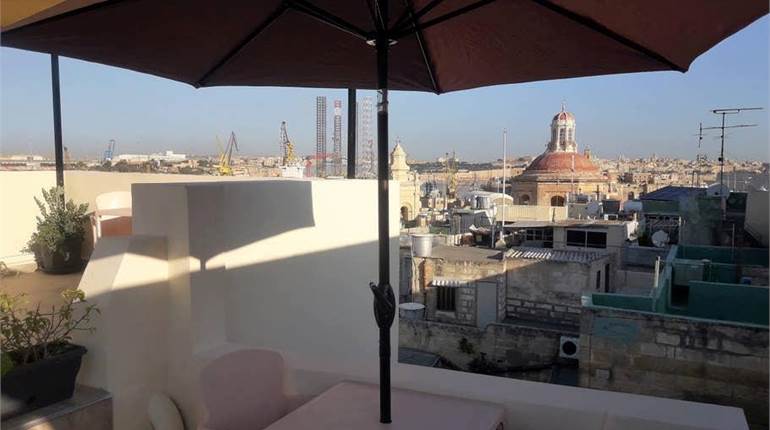 Bormla - Studio Apartment + Terrace