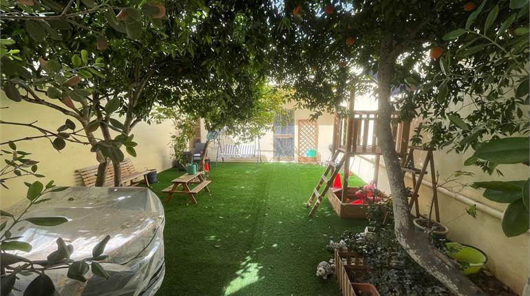 Zurrieq - Highly Renovated Townhouse + Garage