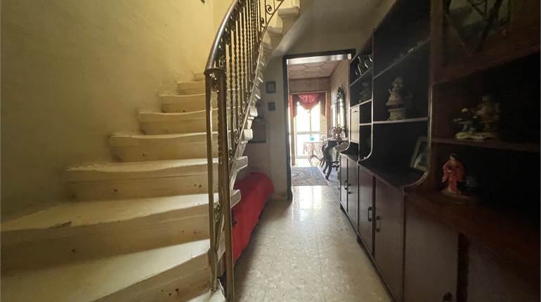 Paola - 3 Bedroom Townhouse in a UCA area