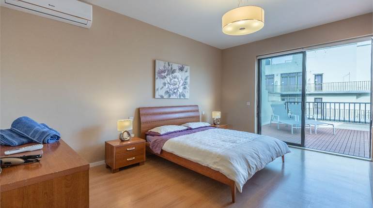 Bugibba -3 Bedroom - PenthouseFor Rent 