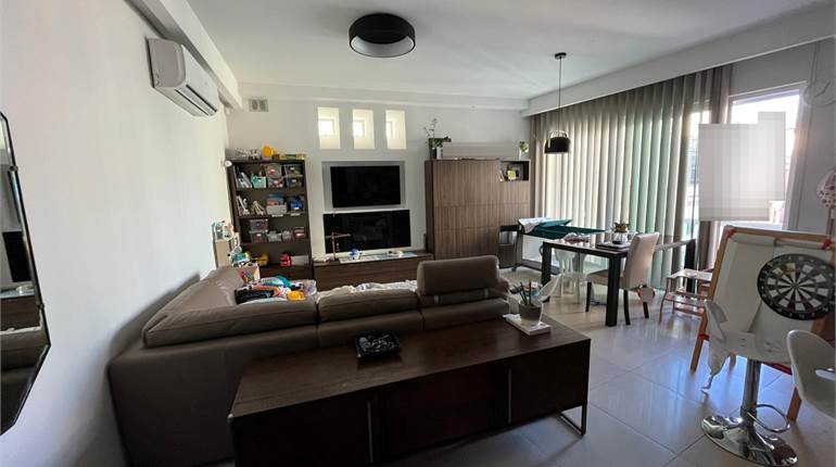 Mosta - Highly Furnished Duplex Corner Maisonette