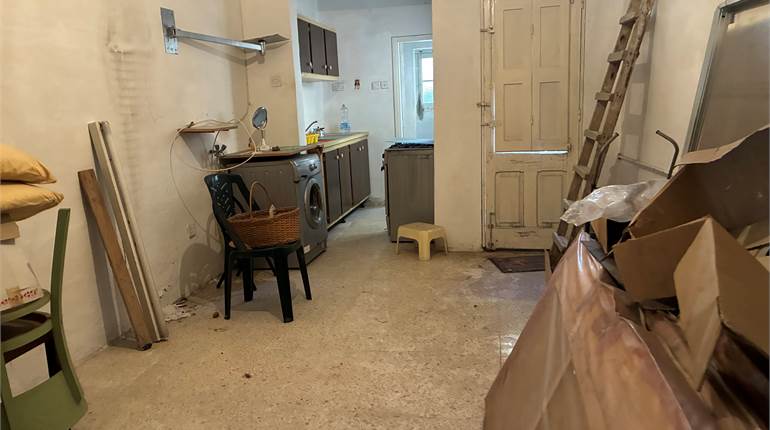 Paola - 2 Bedroom Townhouse + Backyard + Garage