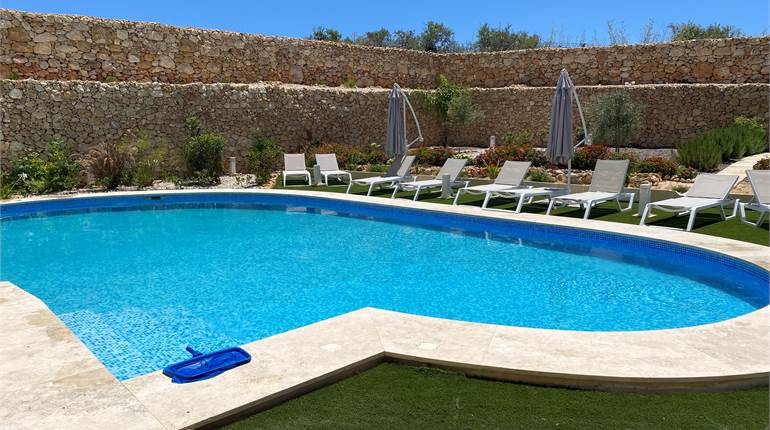Gozo Qala: 1 bedroom MAISONETTE/common pool plus optional 2bed maisonette