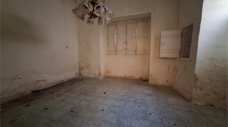 Mosta - Corner 2 Bedroom Town House in the Center 