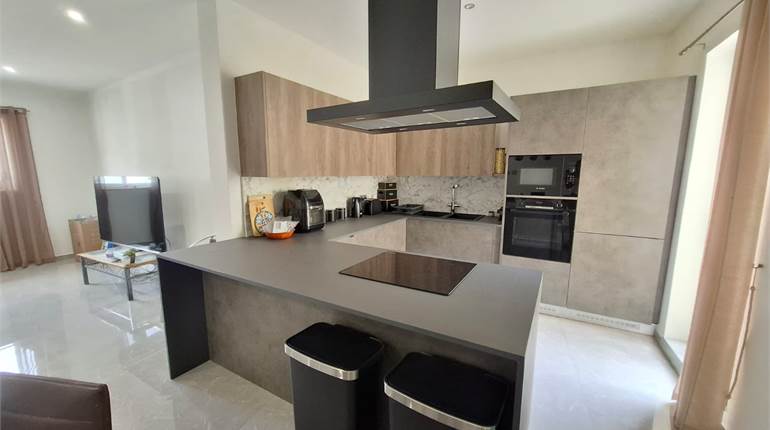 Fgura - 2 Bedroom Apartment with Half of Roof - Furnished