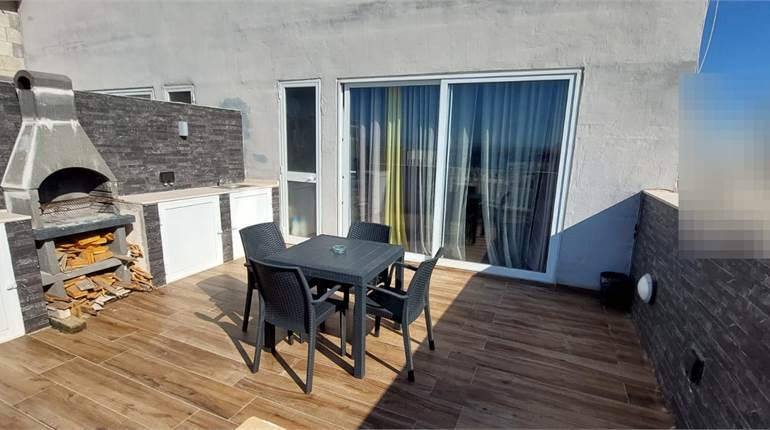 Bugibba - 2 Bedroom Fully Furnished Penthouse  