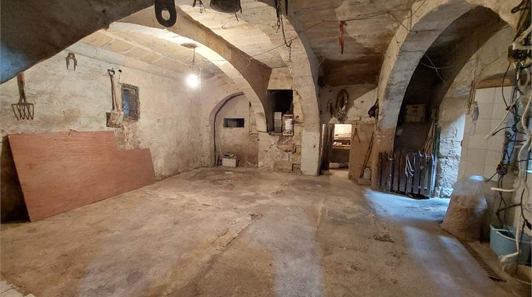 Tarxien - Unconverted HOC + Roof + Full Airspace 