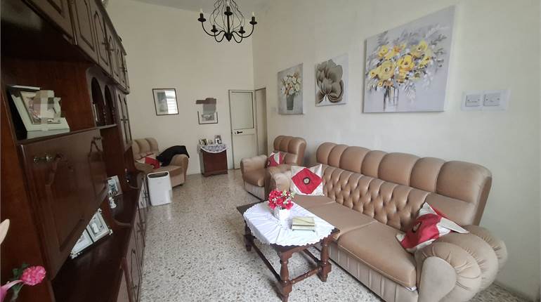 Tarxien - Solitary 3 Bedroom Maisonette + Roof