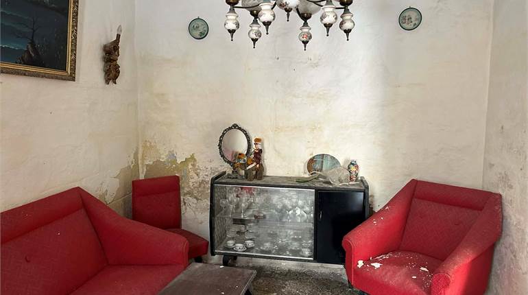 Mqabba - Circa 600sqm Unconverted Town House + Field