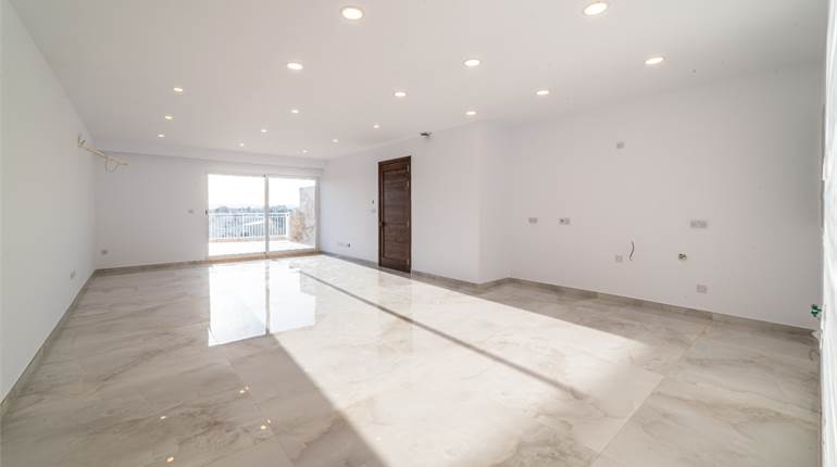 Luqa - 3 Bedroom Finished Penthouse + Airspace