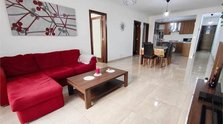 Gozo Maralforon: Three bedroom FURNISHED apartment