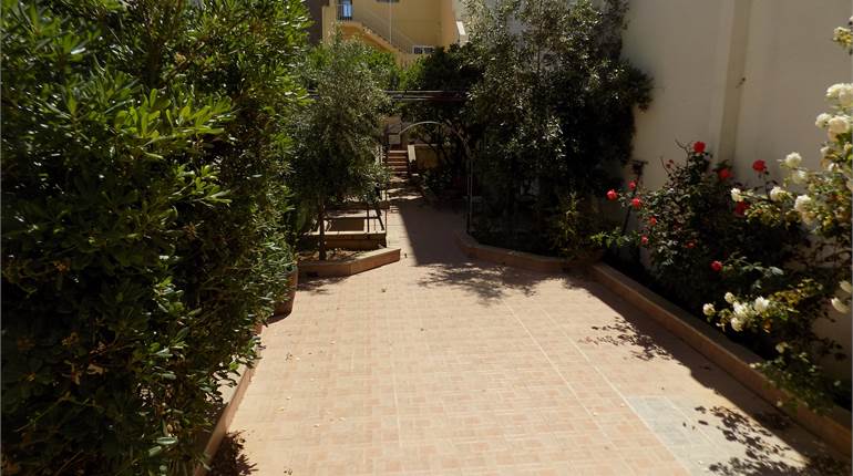 Qormi - Terraced House + Garden + Garage